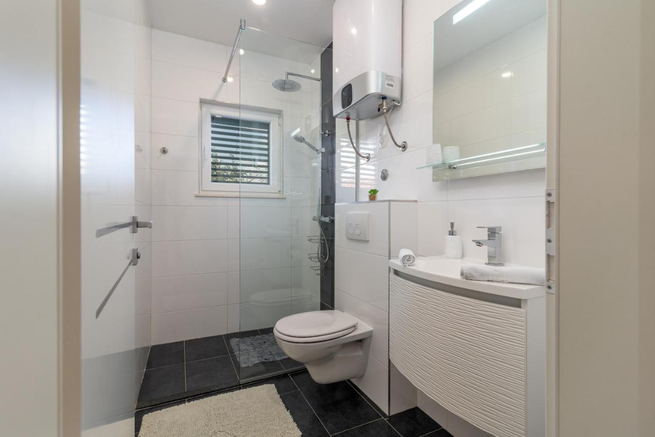 Apartment Ela Trogir Buitenkant foto