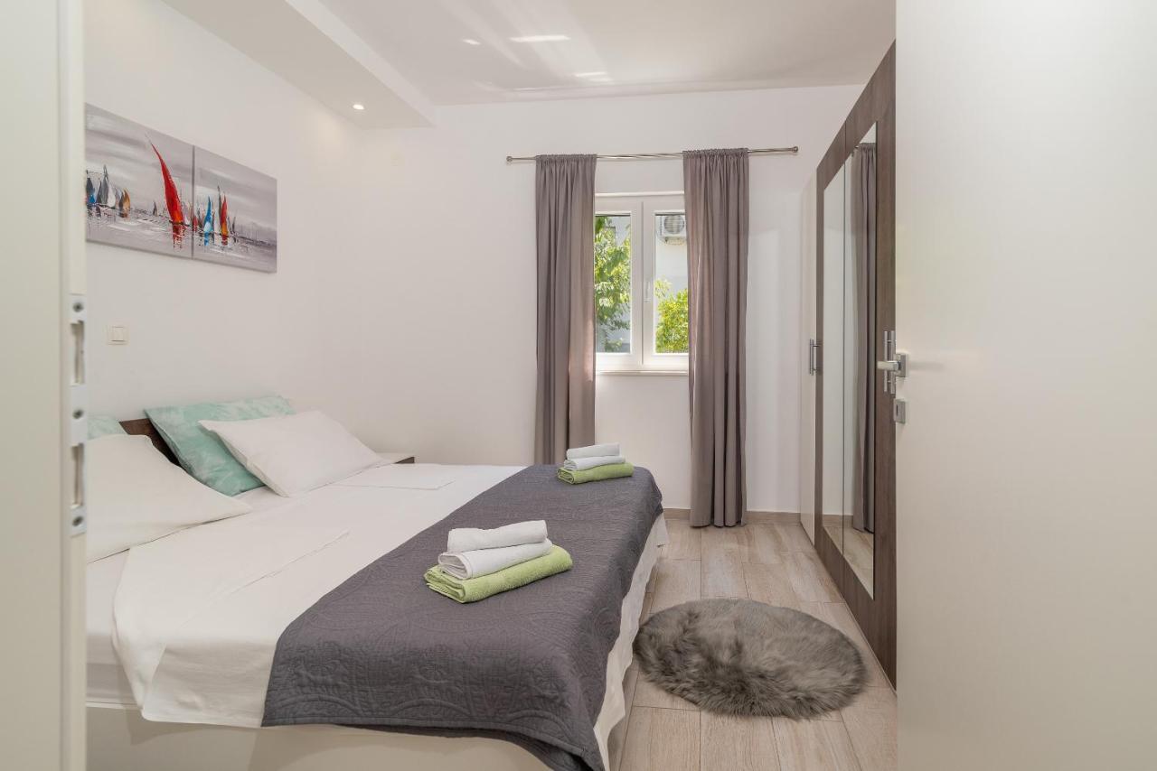 Apartment Ela Trogir Buitenkant foto